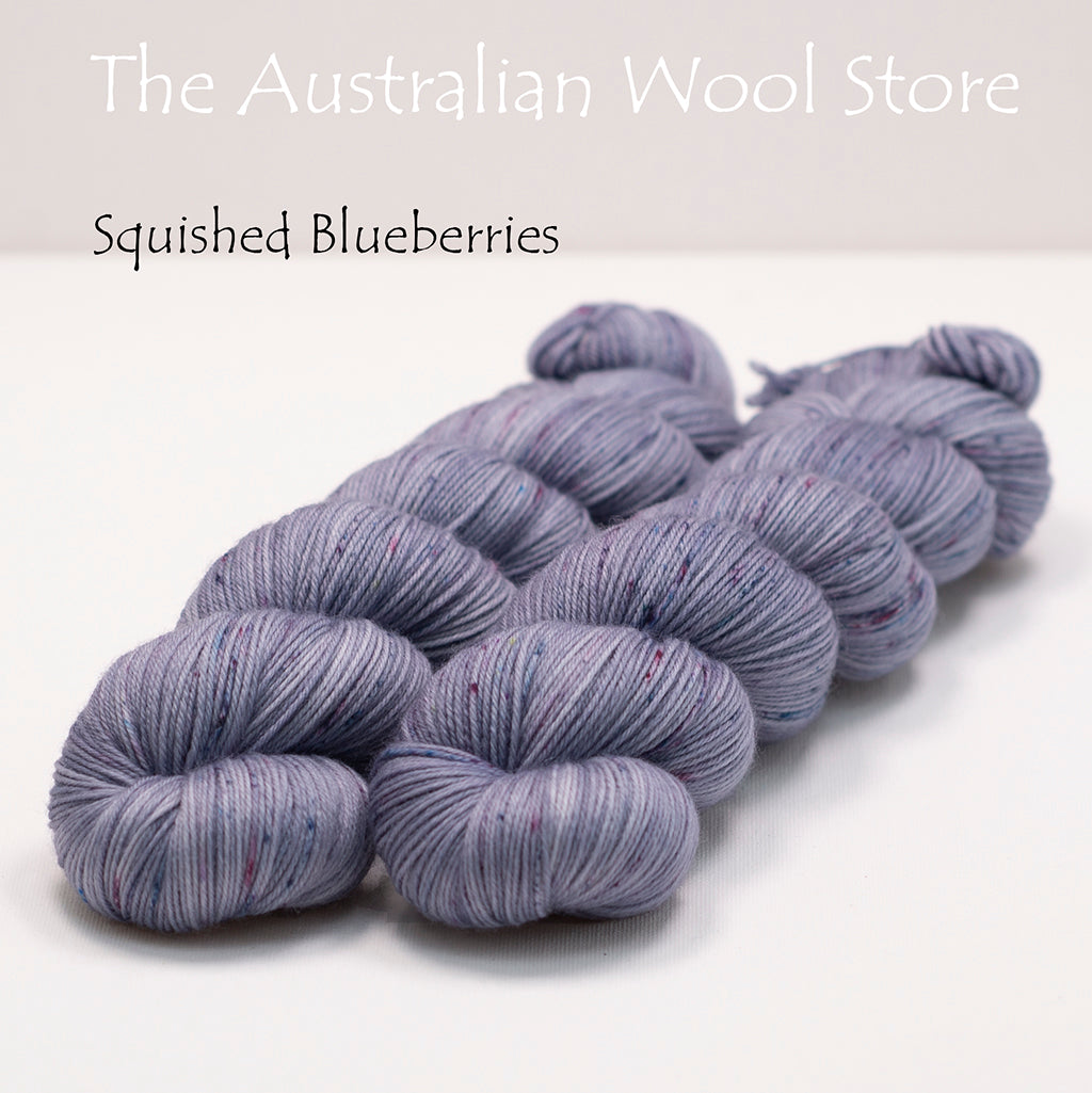 10ply/Worsted weight Superwash Merino 100g skein, 166m.