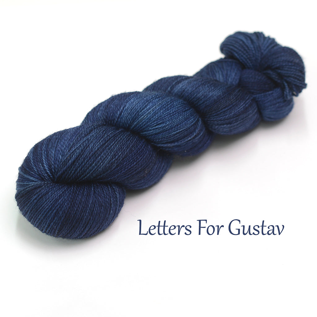 10ply/Worsted weight Superwash Merino 100g skein, 166m.