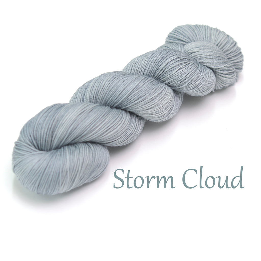 10ply/Worsted weight Superwash Merino 100g skein, 166m.